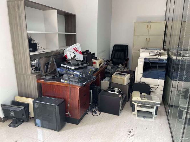 劳保用品批发：选择与价格的双重考量